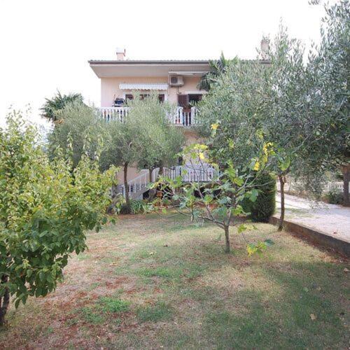Apartman Dorcic Малинска Екстериор снимка