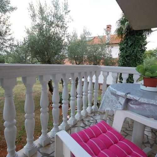 Apartman Dorcic Малинска Екстериор снимка